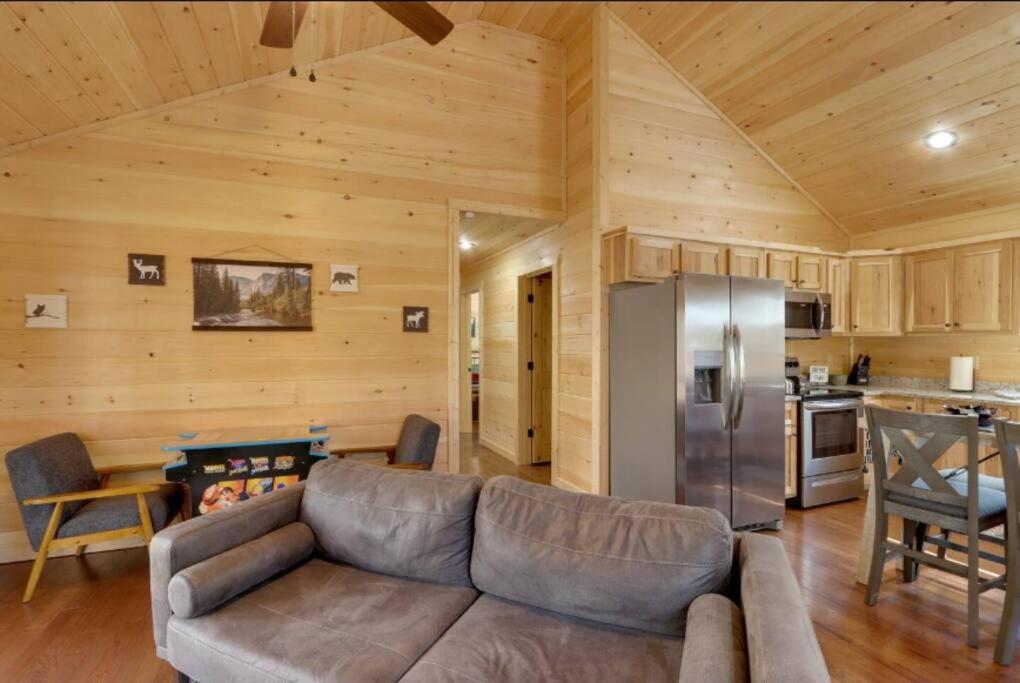New Serene, Fun & Comfy Cabin- Covered Deck, Grill, Arcade Murphy Zewnętrze zdjęcie