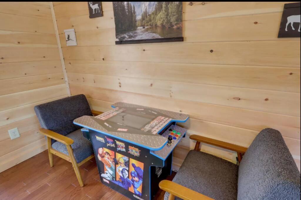 New Serene, Fun & Comfy Cabin- Covered Deck, Grill, Arcade Murphy Zewnętrze zdjęcie