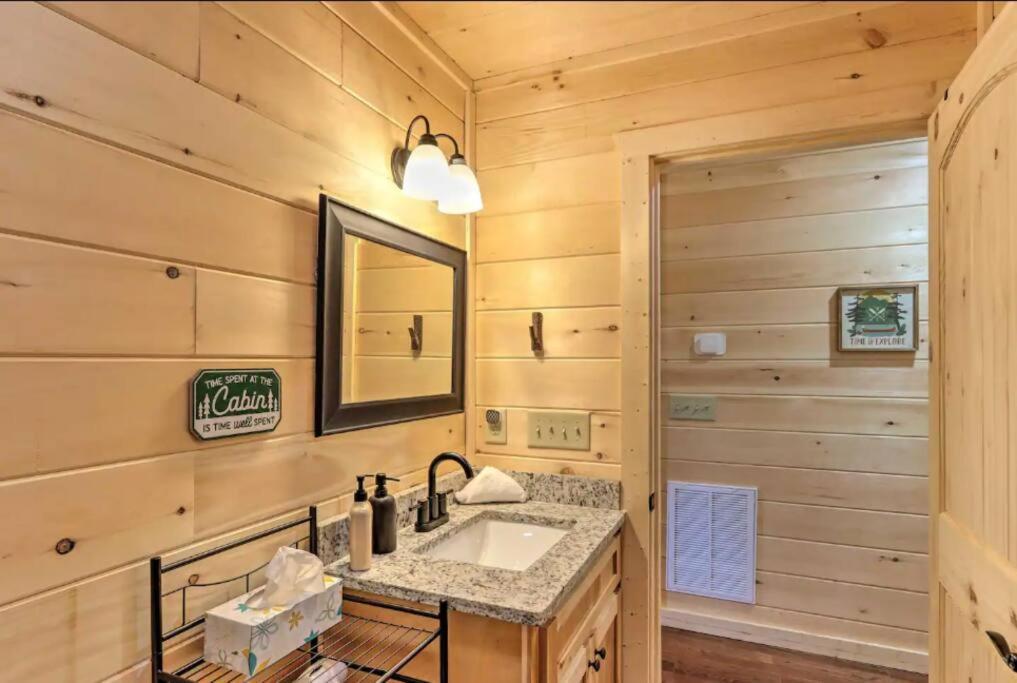 New Serene, Fun & Comfy Cabin- Covered Deck, Grill, Arcade Murphy Zewnętrze zdjęcie